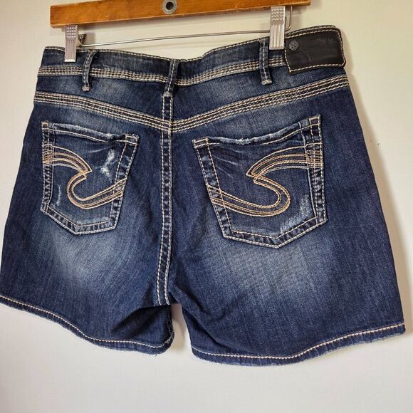 LIKE NEW SILVER JEANS SUKI HIGH SHORTS SIZE 31 W - Picture 2 of 16